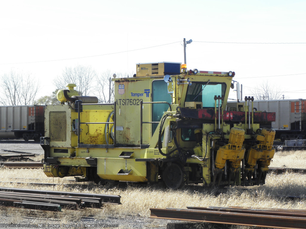 Mark II Switch Tamper sleeps on the east side near 119th St.